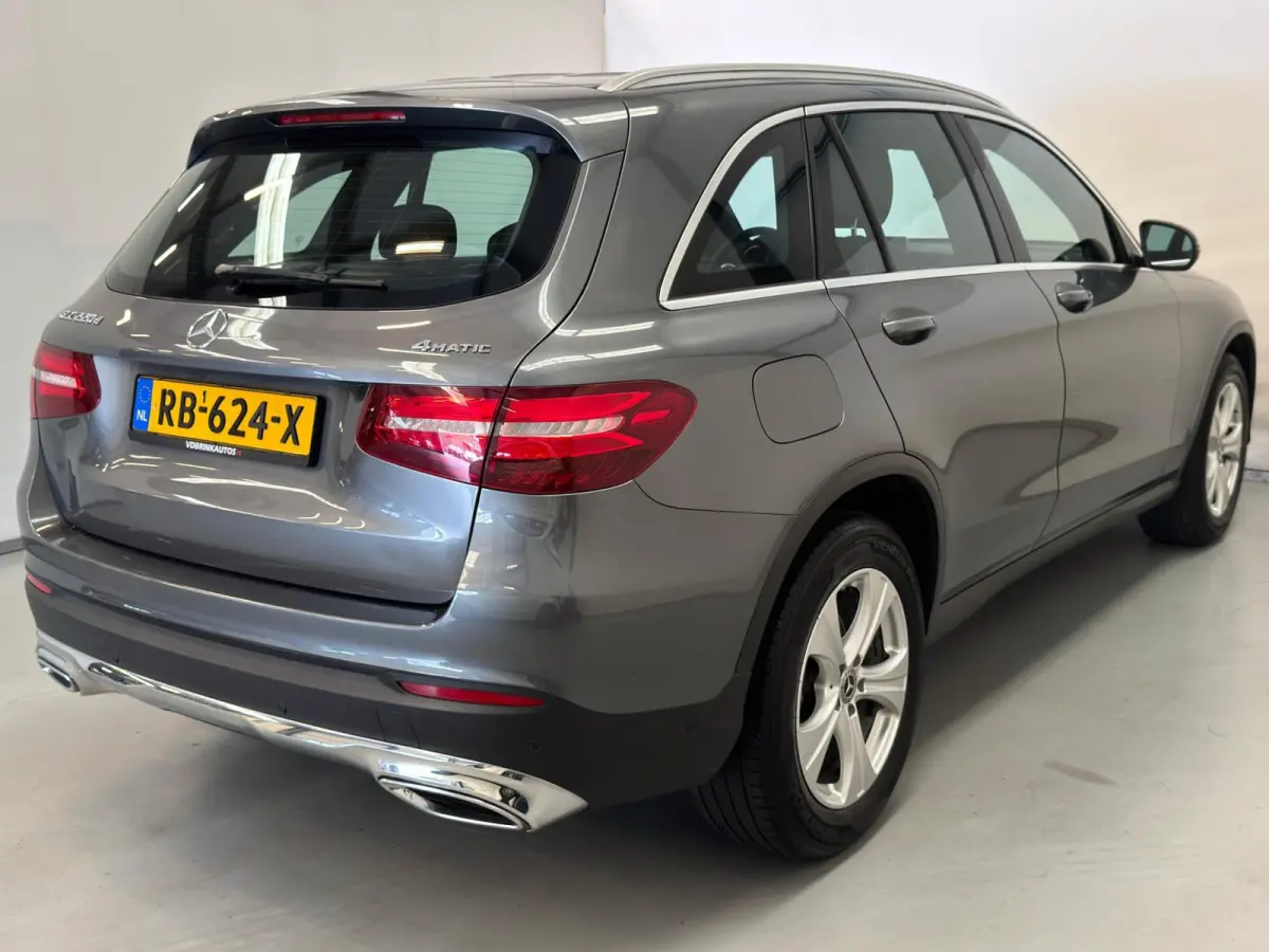 220d 4Matic / NL-auto / Stoelverwarming