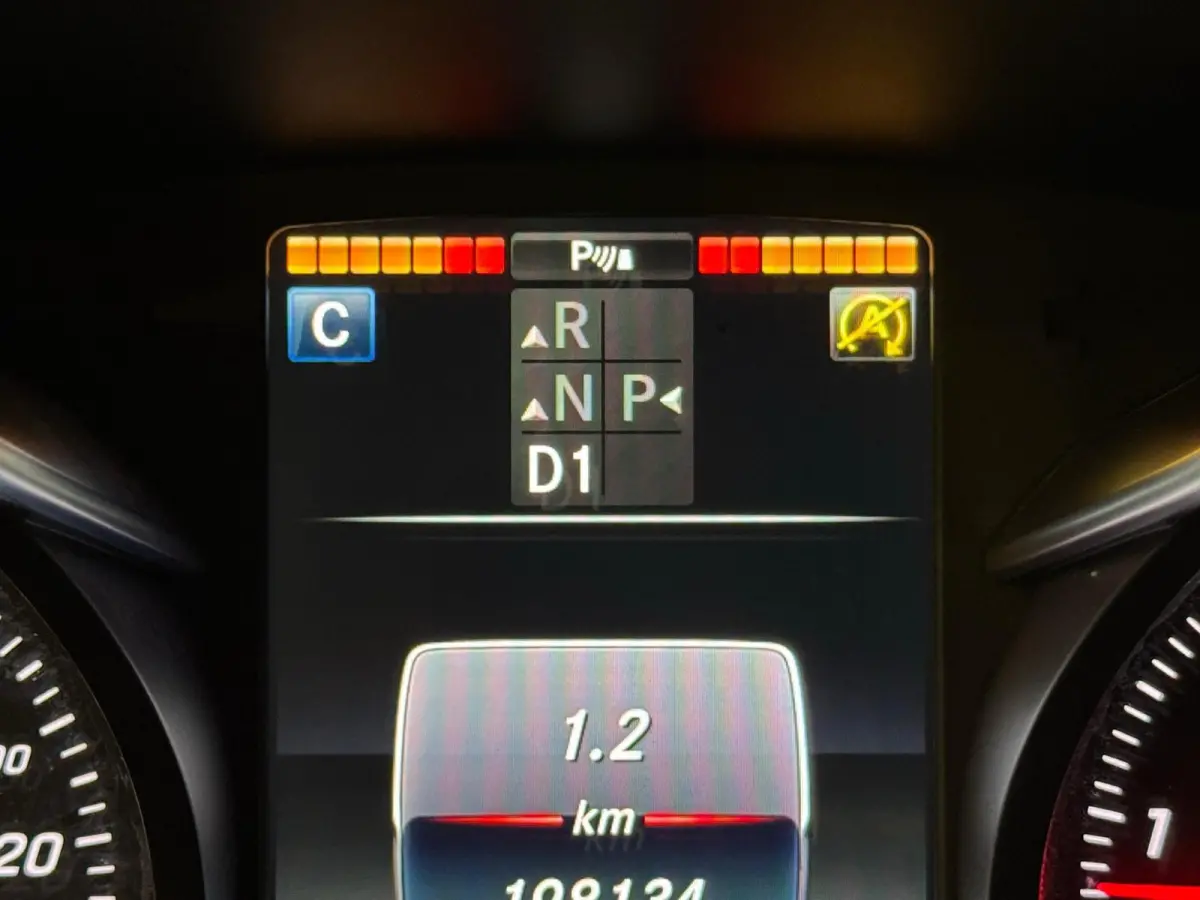 220d 4Matic / NL-auto / Stoelverwarming
