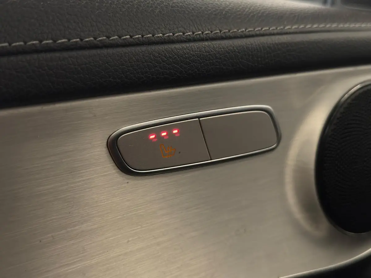 220d 4Matic / NL-auto / Stoelverwarming