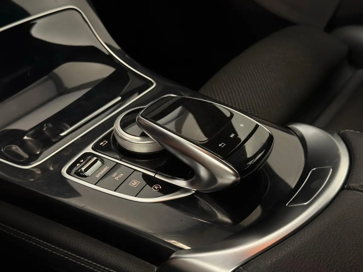 220d 4Matic / NL-auto / Stoelverwarming