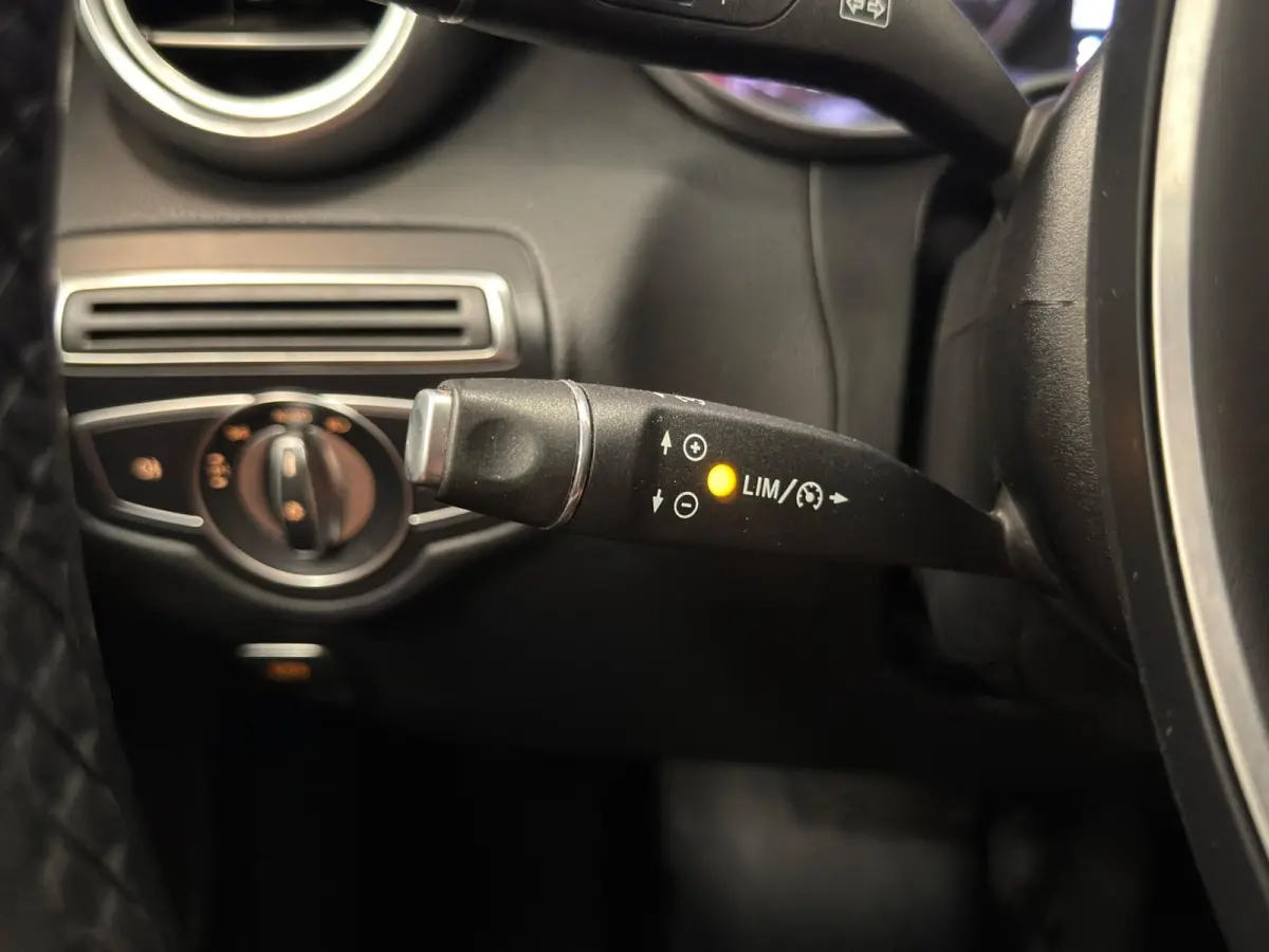 220d 4Matic / NL-auto / Stoelverwarming