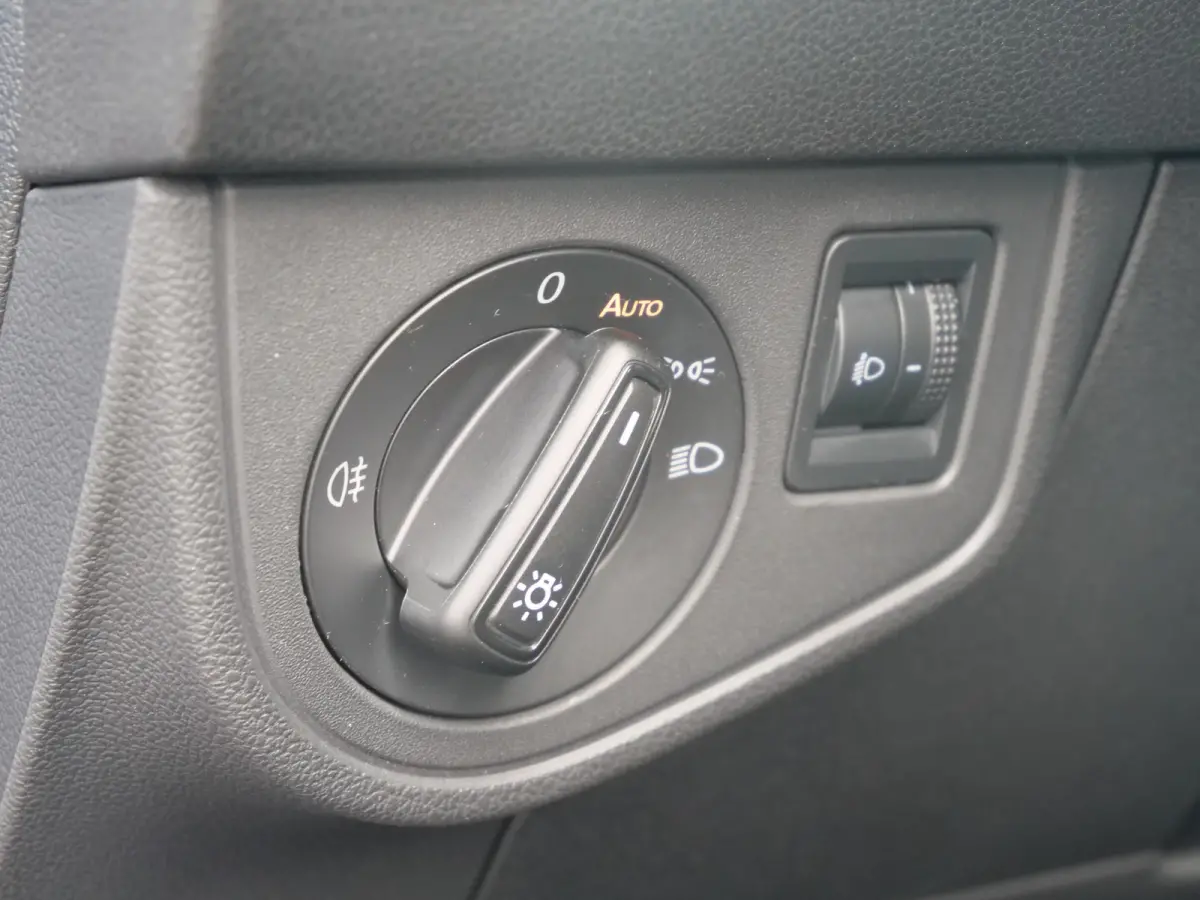 1.0 TSI Life Edition 96 Pk Automaat Apple Carplay / DAB / Camera / PDC / Climate control
