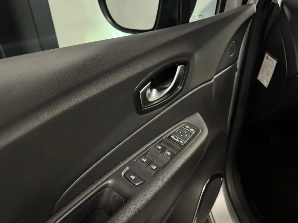 0.9 TCe Intens CAM KEYLESS PDC NAVI