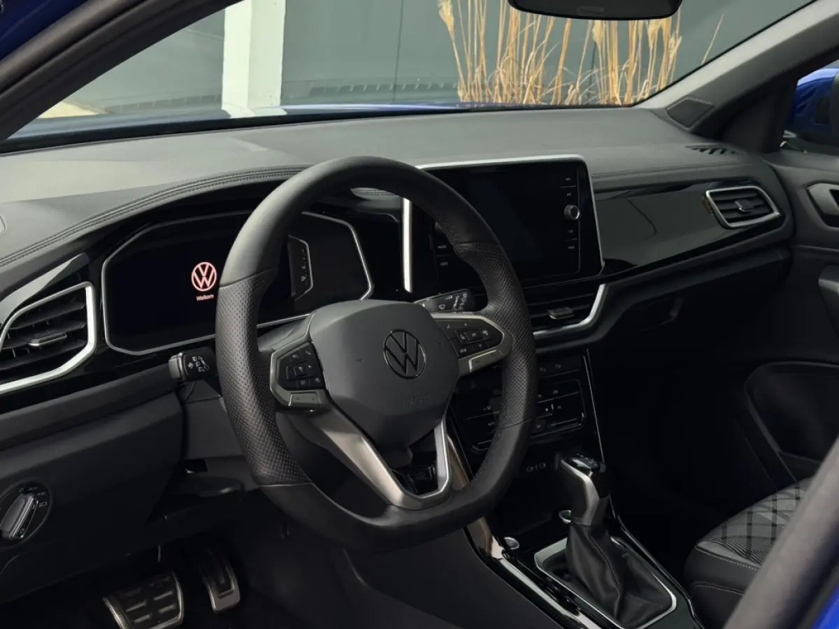 1.5 TSI R-Line 11-2025 IQ LIGHT NAVI CAMERA CLIMATE SPORTVELGEN