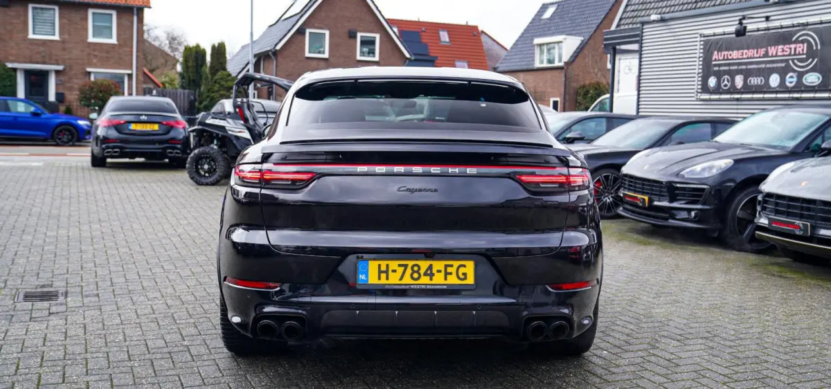 3.0 E-Hybrid | Alcantara | Bose | Carbon | HuD | 360 Camera
