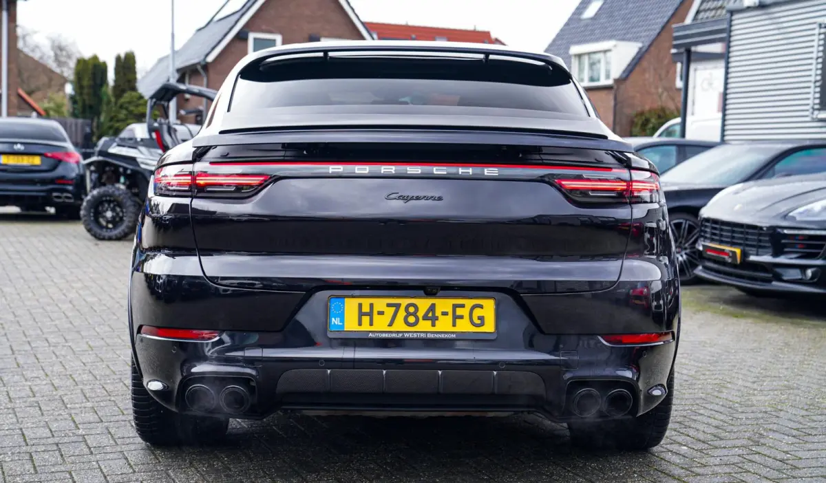 3.0 E-Hybrid | Alcantara | Bose | Carbon | HuD | 360 Camera