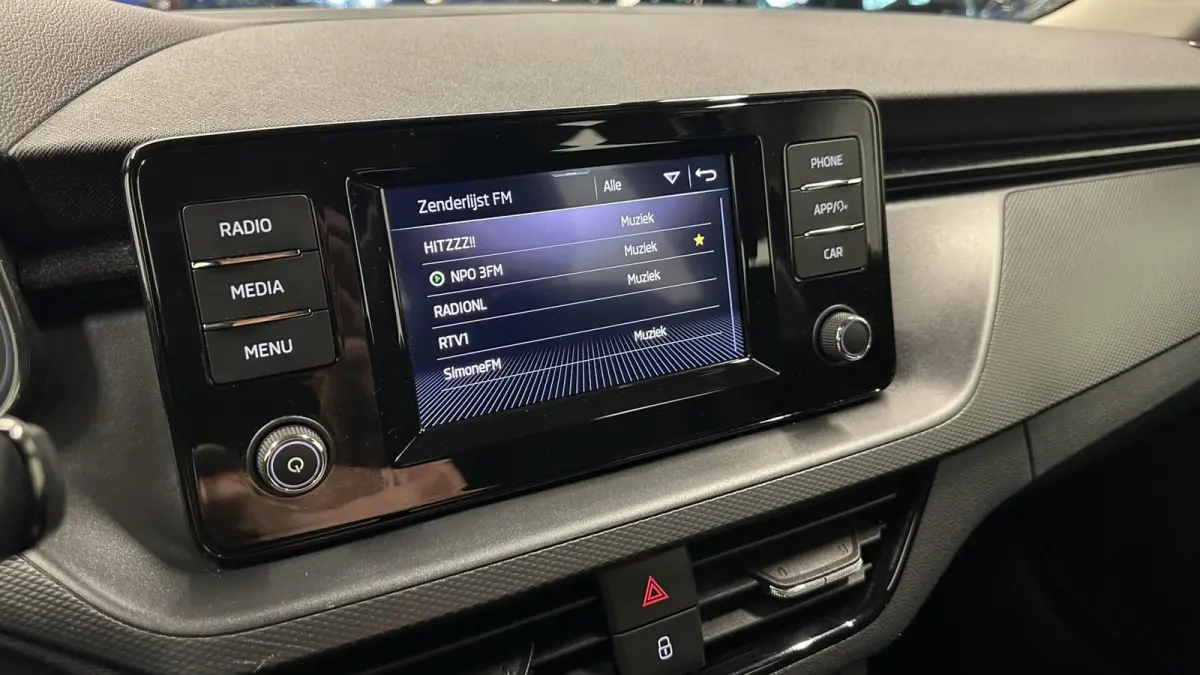 1.0 TSI Ambition CAMERA CARPLAY LED CRUISE DAB.