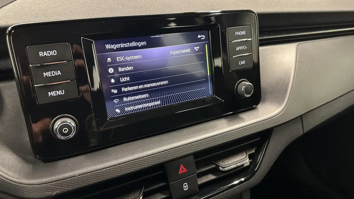 1.0 TSI Ambition CAMERA CARPLAY LED CRUISE DAB.