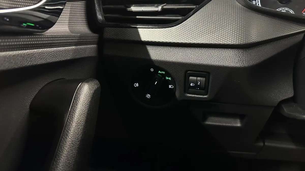 1.0 TSI Ambition CAMERA CARPLAY LED CRUISE DAB.