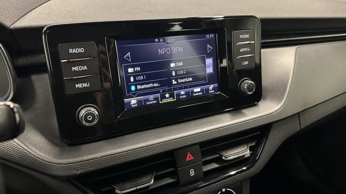 1.0 TSI Ambition CAMERA CARPLAY LED CRUISE DAB.