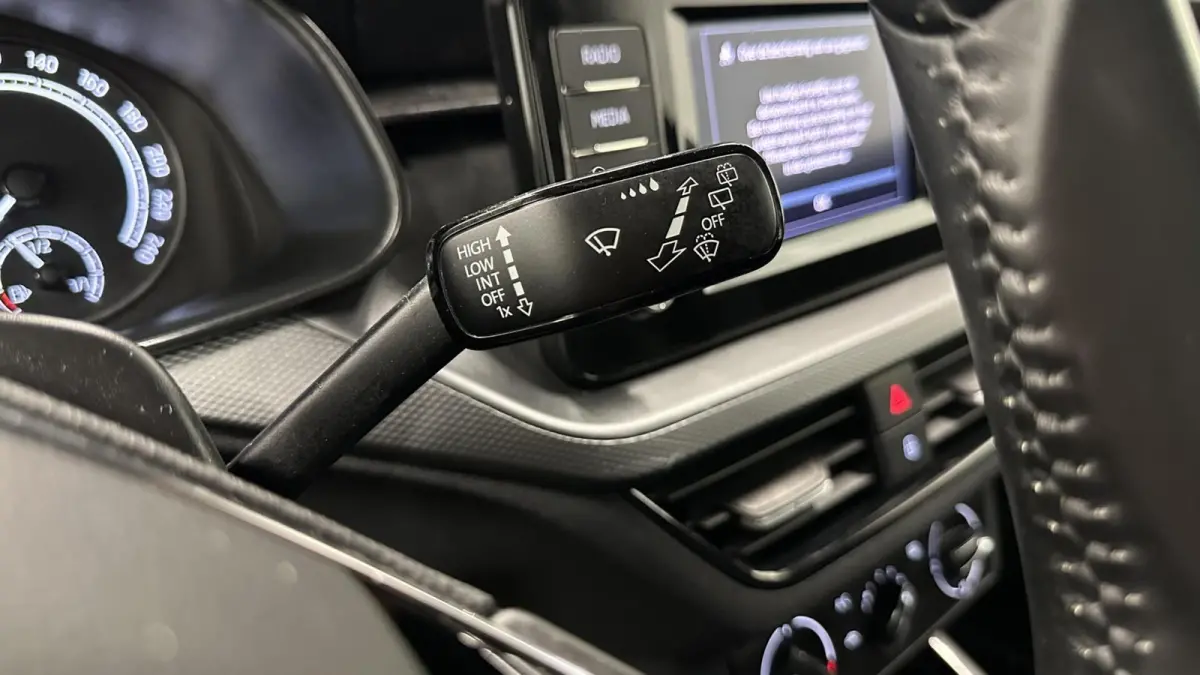 1.0 TSI Ambition CAMERA CARPLAY LED CRUISE DAB.
