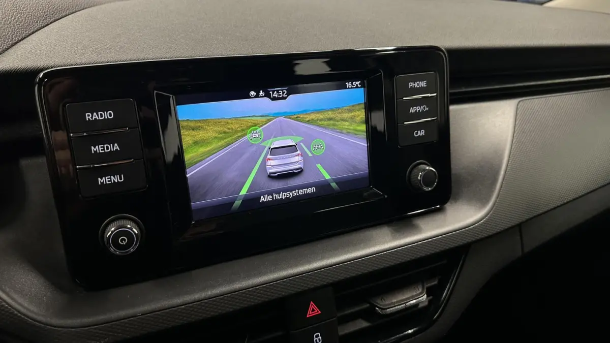 1.0 TSI Ambition CAMERA CARPLAY LED CRUISE DAB.