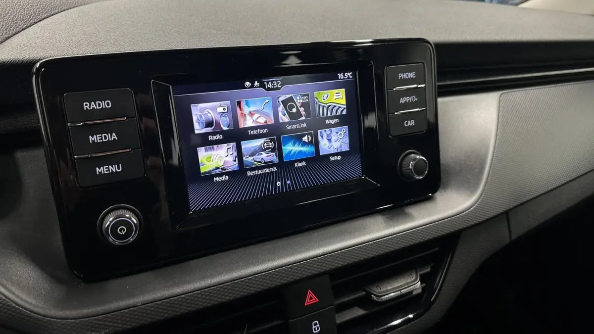 1.0 TSI Ambition CAMERA CARPLAY LED CRUISE DAB.