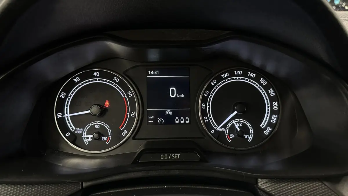 1.0 TSI Ambition CAMERA CARPLAY LED CRUISE DAB.