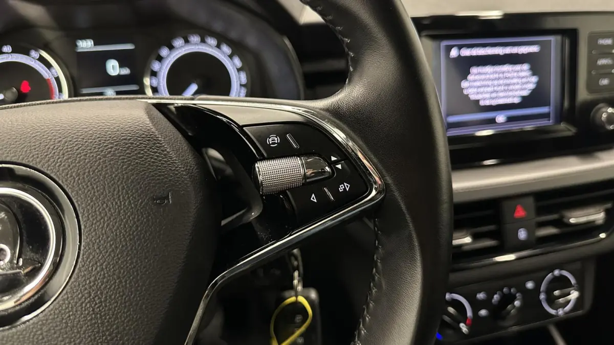 1.0 TSI Ambition CAMERA CARPLAY LED CRUISE DAB.