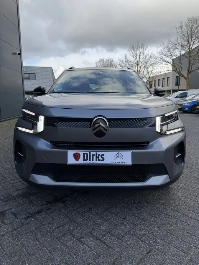 100pk Max (Camera - Navigatie - Automatische Airco - LED - 17"- Apple Carplay - Draadloos laden - Two Tone)