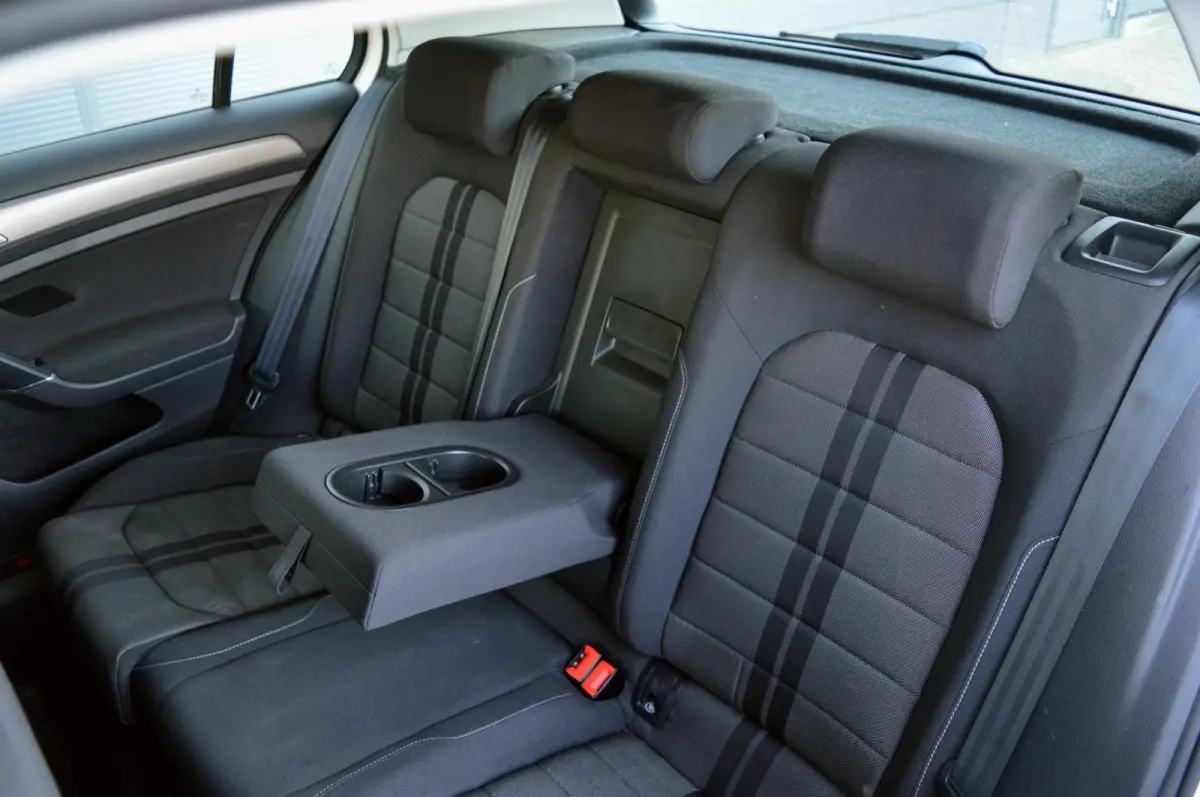 1.6 TDI Business Edition R Connected