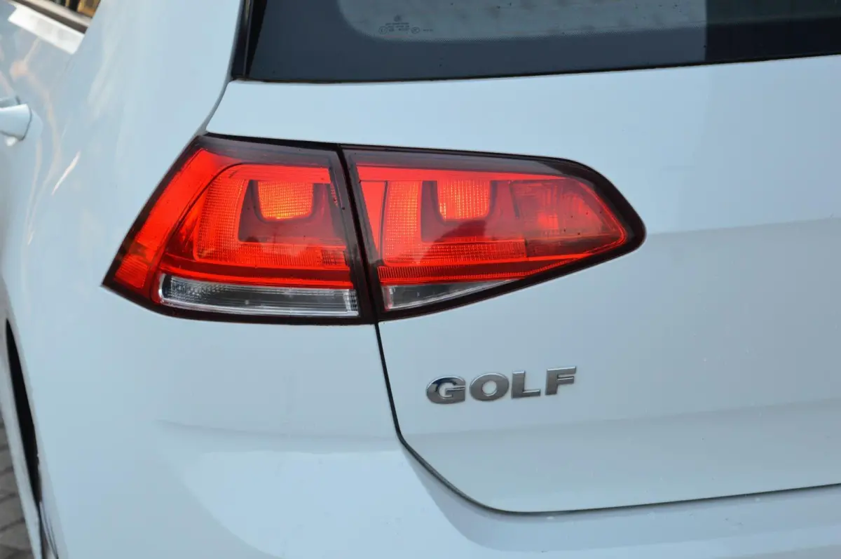 1.6 TDI Business Edition R Connected
