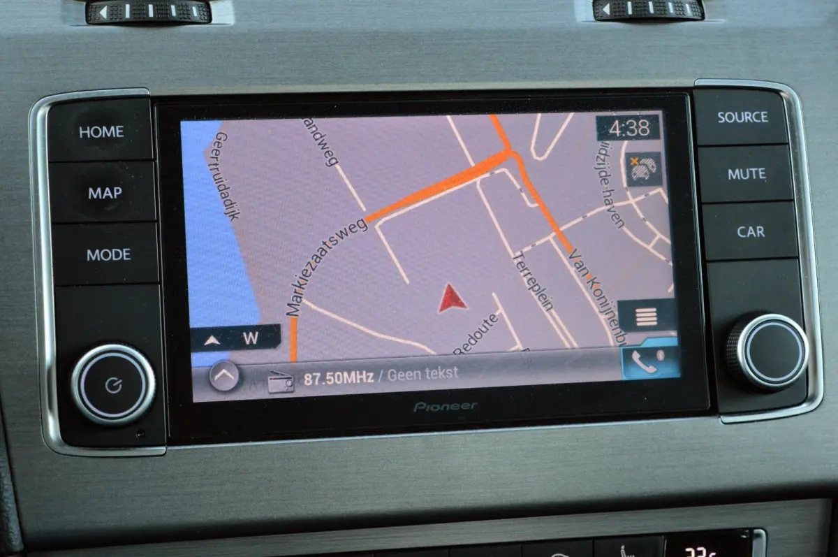 1.6 TDI Business Edition R Connected