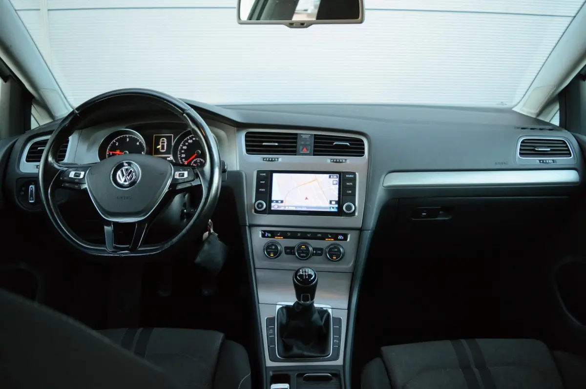 1.6 TDI Business Edition R Connected
