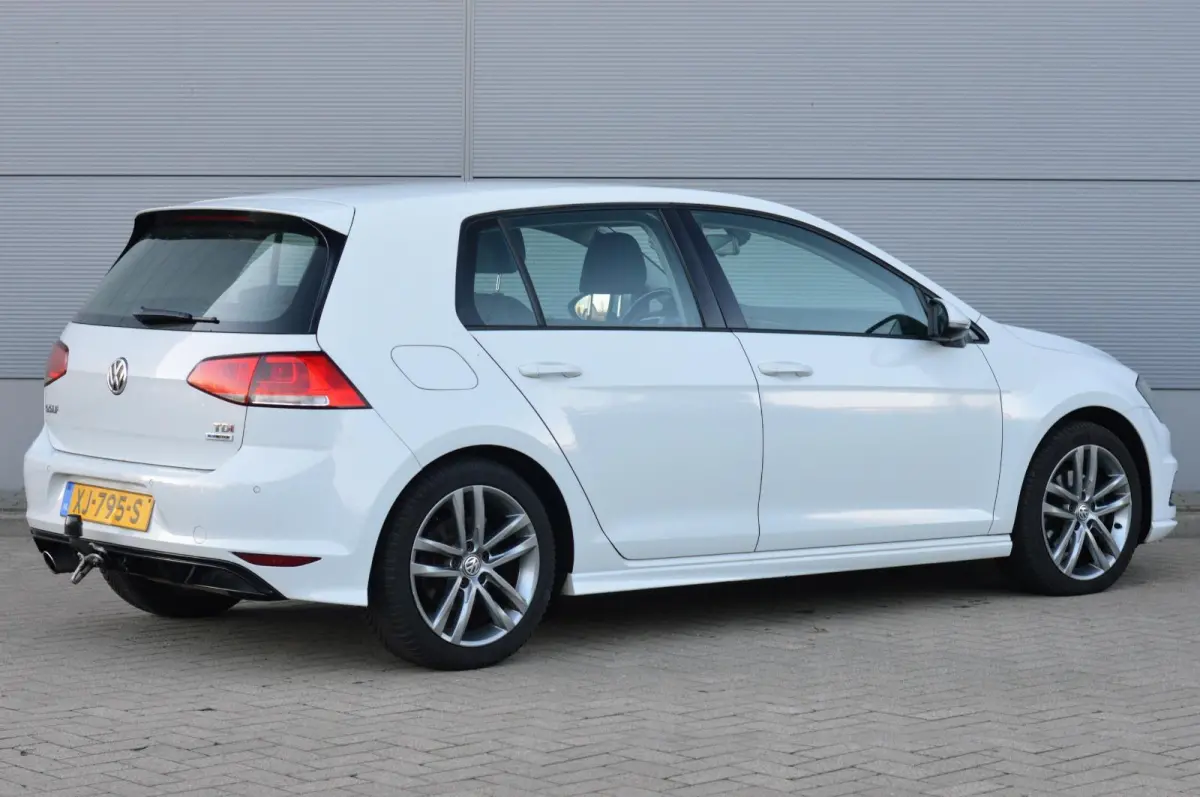 1.6 TDI Business Edition R Connected