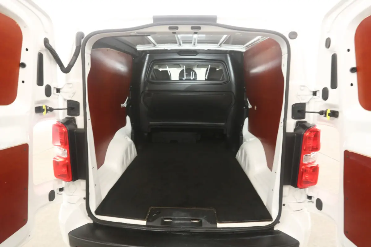 2.0 CDTI L3H1 | Marge | Dubbele Cabine | Airco | Cruise | Camera | Trekhaak | Carplay | Parkeersens.