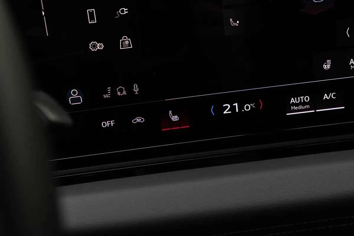 286pk Advanced edition 83 kWh | Trekhaak | Verwarmbaar stuur | Keyless entry