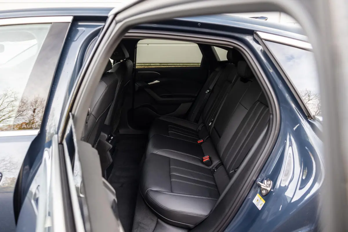 286pk Advanced edition 83 kWh | Trekhaak | Verwarmbaar stuur | Keyless entry