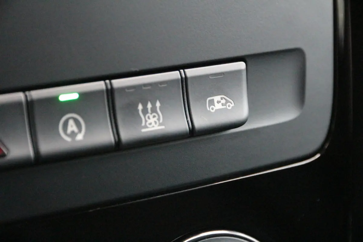 119 CDI | DC | 4Matic / 4x4 | 2x Elektr. schuifdeuren | Clima..