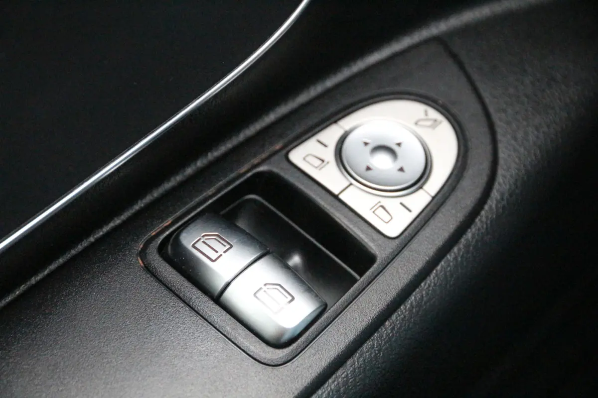 119 CDI | DC | 4Matic / 4x4 | 2x Elektr. schuifdeuren | Clima..