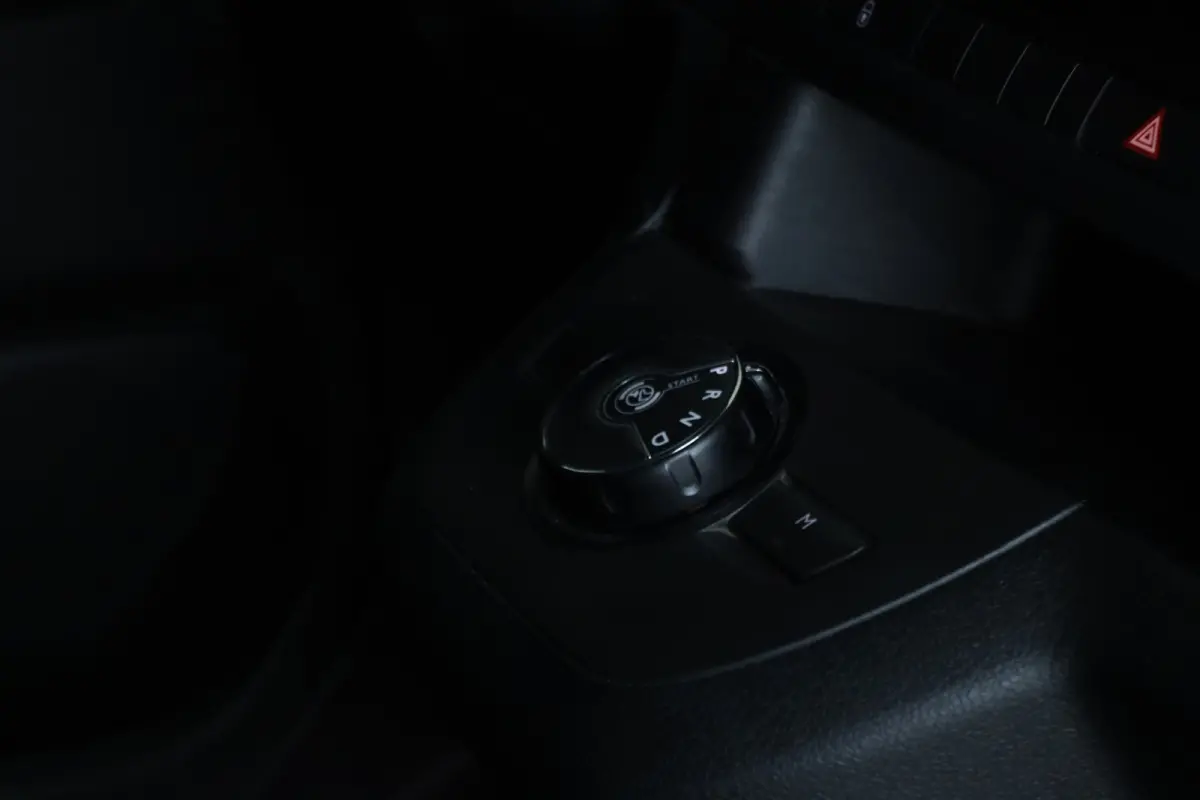 2.0 BlueHDI 180 S&S DC | Cruise Control | Trekhaak | Betimmering | Leder | LMV | Camera | Carplay | Climate |