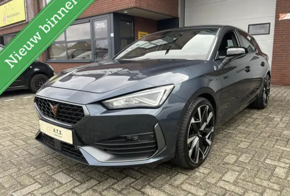 1.5 eTSI LED*NAVI*CAMERA*CRUISE*PDC*CARPLAY*