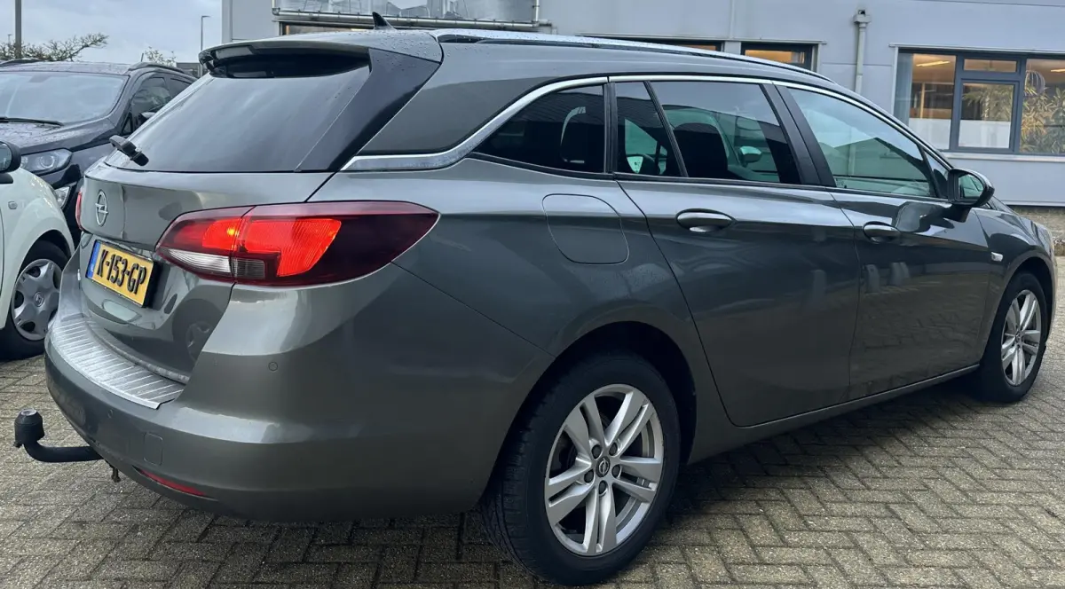 1.4 Turbo 120 Jaar Edition 150PK | AUTOMAAT | ZEER NETTE STAAT | Trekhaak | Stoel en Stuur Verwarming | APK tot 29-04-2027 |