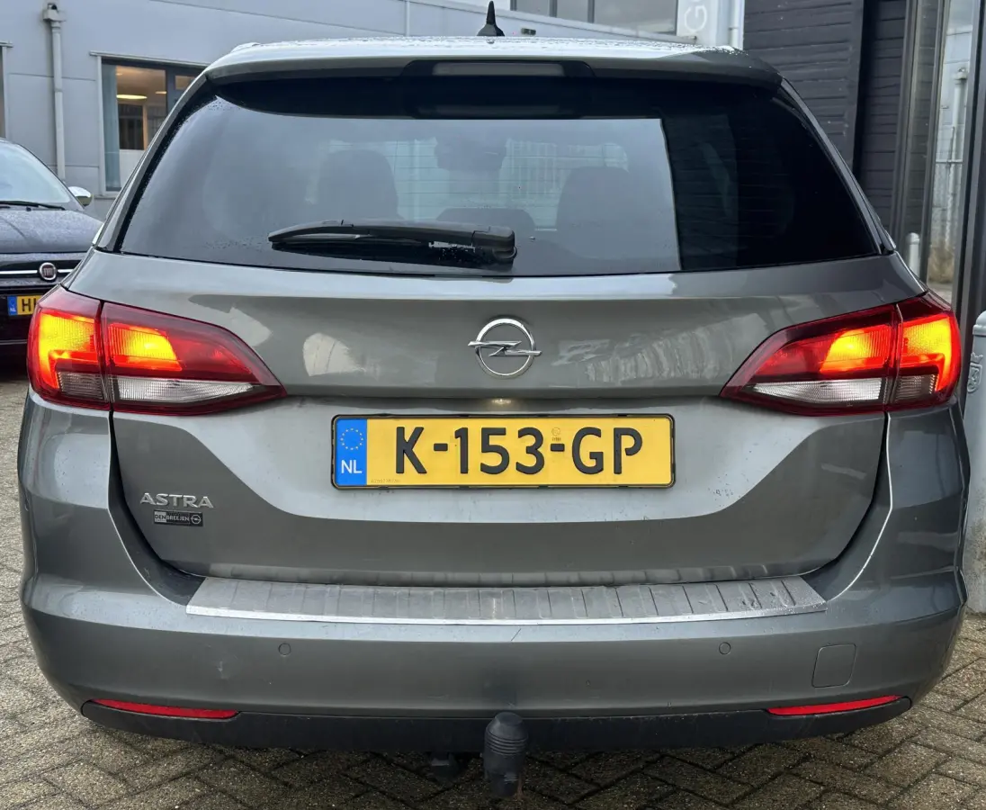1.4 Turbo 120 Jaar Edition 150PK | AUTOMAAT | ZEER NETTE STAAT | Trekhaak | Stoel en Stuur Verwarming | APK tot 29-04-2027 |