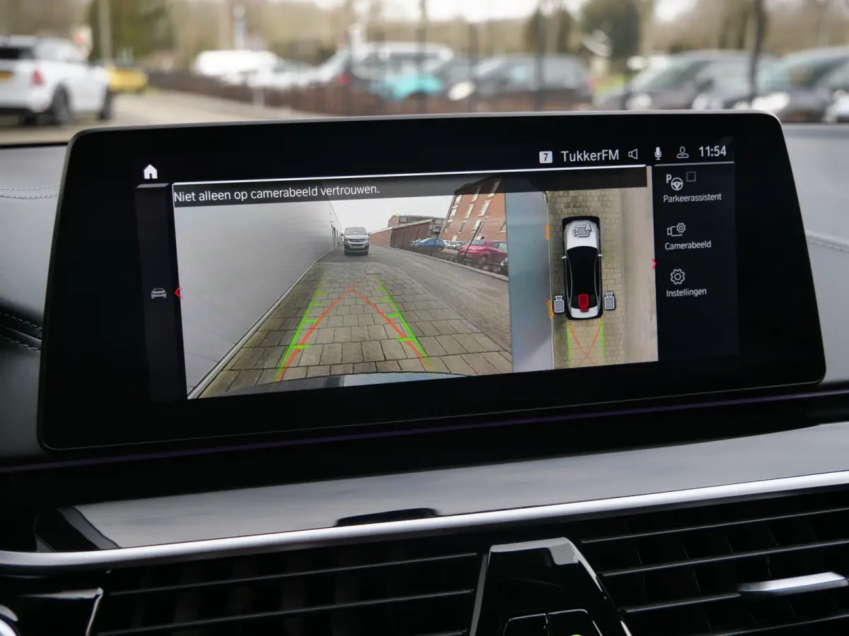 M5 600 Pk Automaat Navi / Leer / Airco achter