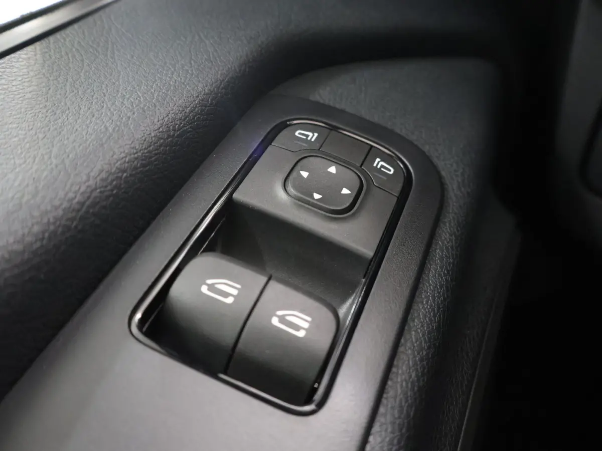 315 CDI | Aut. | Chassis | L3 | 3500 KG. AHW | Airco | Cruise Control | MBUX Navigatie | Apple Carplay/Android Auto | Lane-Assist | Vierseizoenenbanden | Comfort Bestuurdersstoel | 3500 KG. 