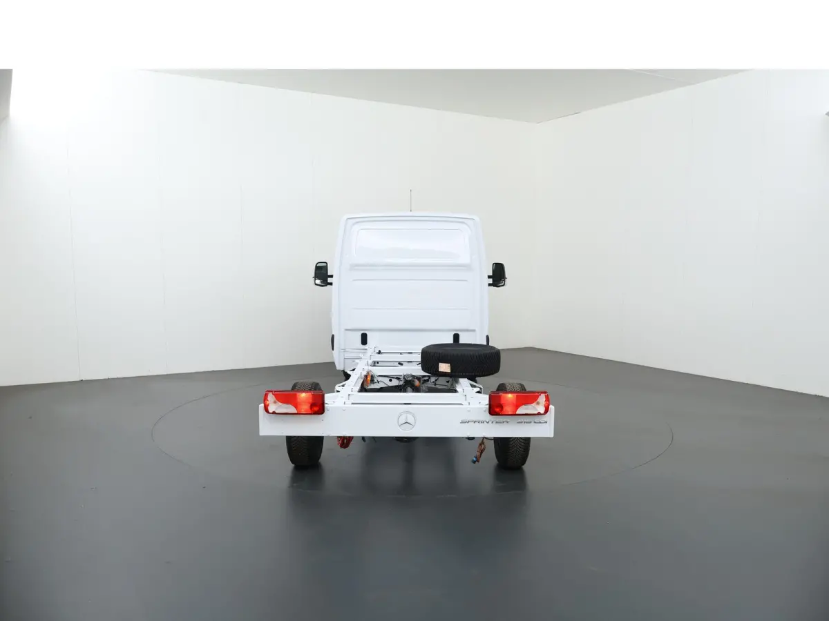 315 CDI | Aut. | Chassis | L3 | 3500 KG. AHW | Airco | Cruise Control | MBUX Navigatie | Apple Carplay/Android Auto | Lane-Assist | Vierseizoenenbanden | Comfort Bestuurdersstoel | 3500 KG. 