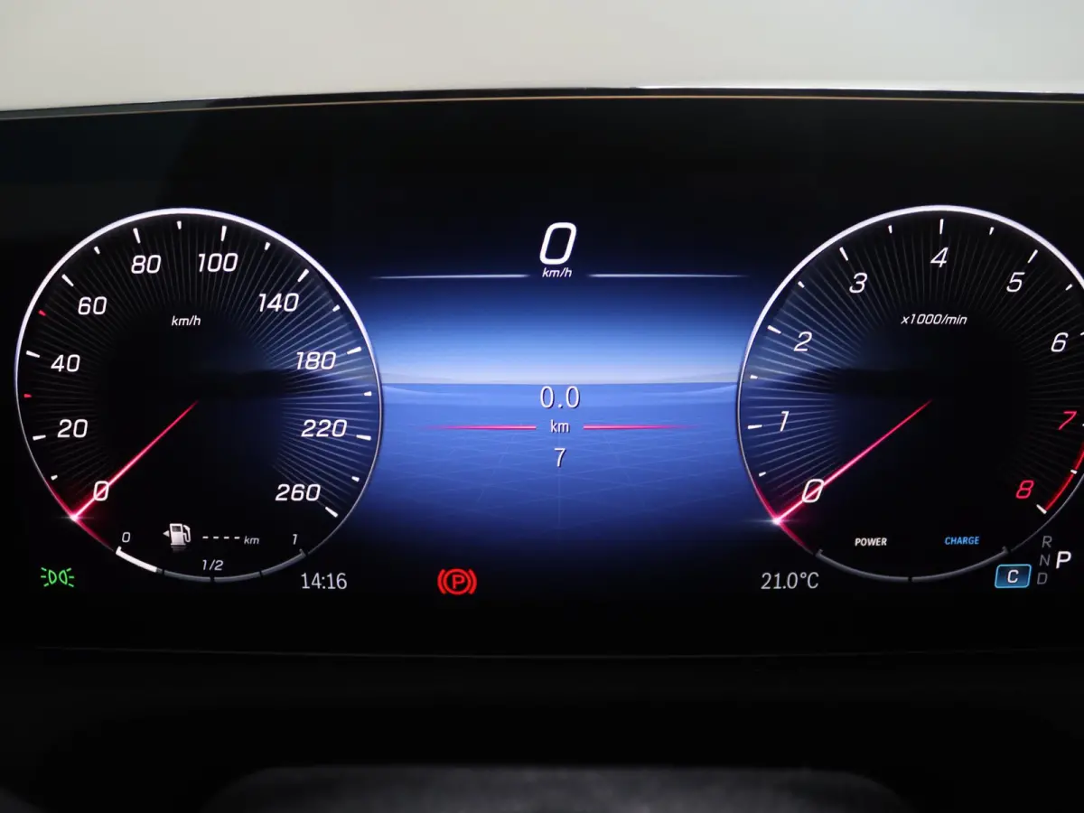 180 Business Solution AMG | Panoramaschuifdak | Nightpakket | AMG Line Plus | Head-up display | 360° camera