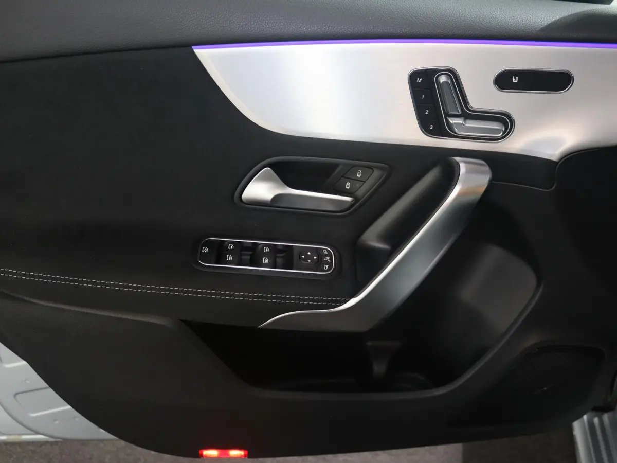 180 Business Solution AMG | Panoramaschuifdak | Nightpakket | AMG Line Plus | Head-up display | 360° camera