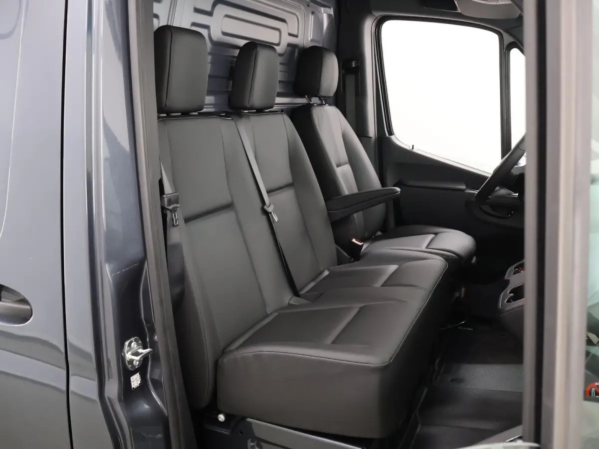 319 L2H2 RWD SELECT | LED | 3500KG Trekken | DISTRONIC | WINTERPAKKET