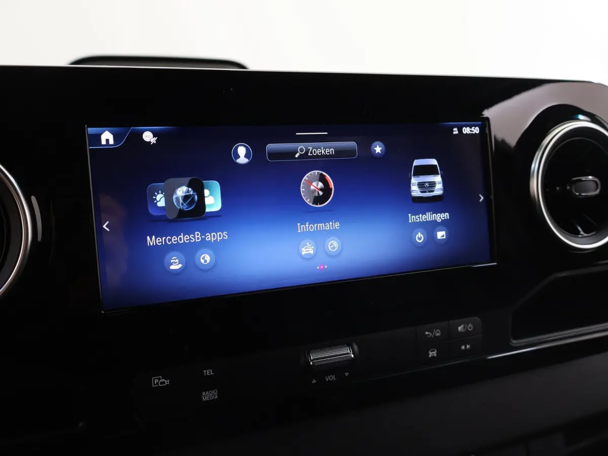 315 CDI | L2 H2 | RWD | Aut. | PRO | BPM VRIJ! | ACHTERUITRIJCAMERA | 3500 KG AHW | DODEHOEKASSISTENT | AIRCO | CRUISE | CARPLAY | ANDROID AUTO | METALLIC | 3-ZITS | MBUX SYSTEEM GROOT