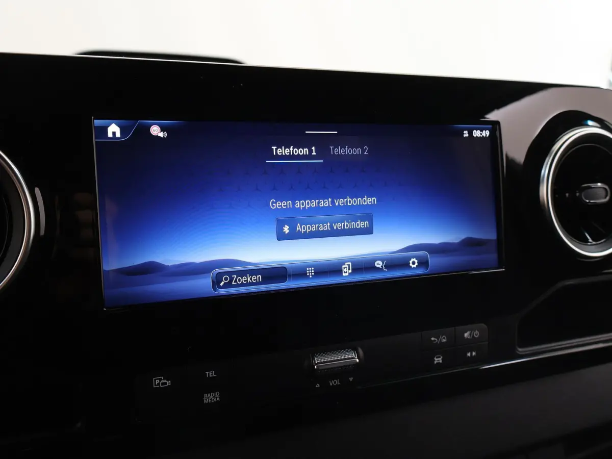 315 CDI | L2 H2 | RWD | Aut. | PRO | BPM VRIJ! | ACHTERUITRIJCAMERA | 3500 KG AHW | DODEHOEKASSISTENT | AIRCO | CRUISE | CARPLAY | ANDROID AUTO | METALLIC | 3-ZITS | MBUX SYSTEEM GROOT