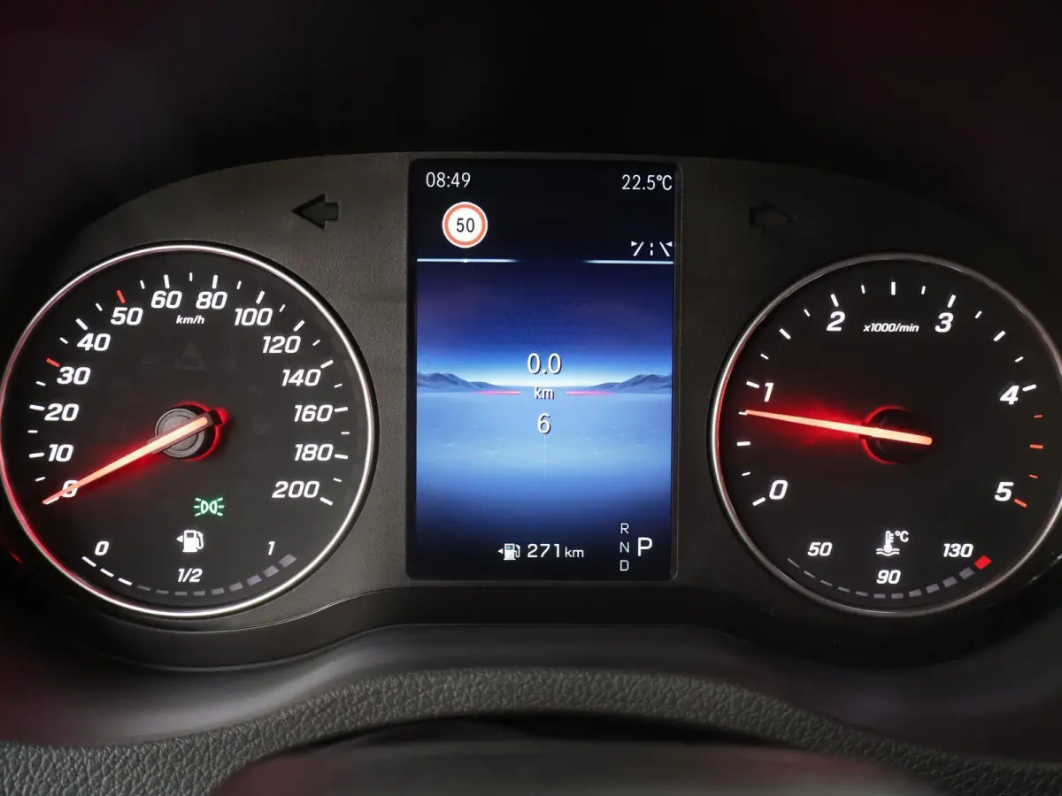 315 CDI | L2 H2 | RWD | Aut. | PRO | BPM VRIJ! | ACHTERUITRIJCAMERA | 3500 KG AHW | DODEHOEKASSISTENT | AIRCO | CRUISE | CARPLAY | ANDROID AUTO | METALLIC | 3-ZITS | MBUX SYSTEEM GROOT
