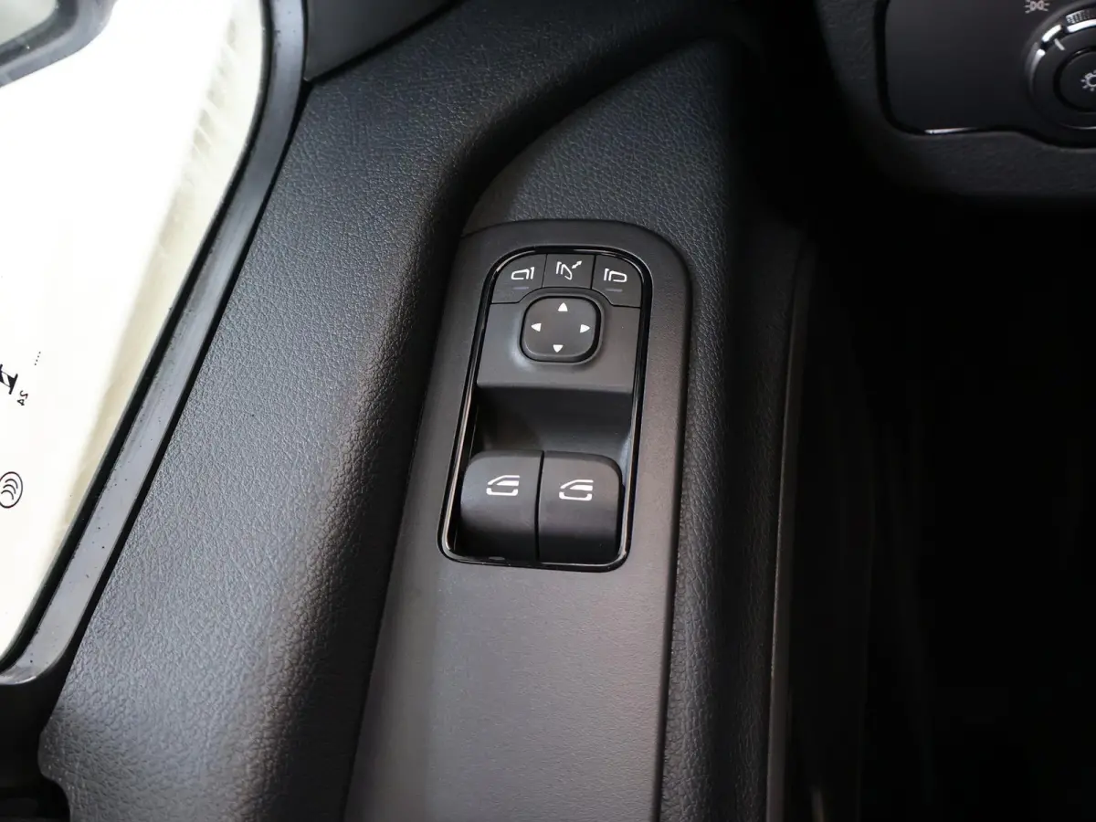 315 CDI | L2 H2 | RWD | Aut. | PRO | BPM VRIJ! | ACHTERUITRIJCAMERA | 3500 KG AHW | DODEHOEKASSISTENT | AIRCO | CRUISE | CARPLAY | ANDROID AUTO | METALLIC | 3-ZITS | MBUX SYSTEEM GROOT