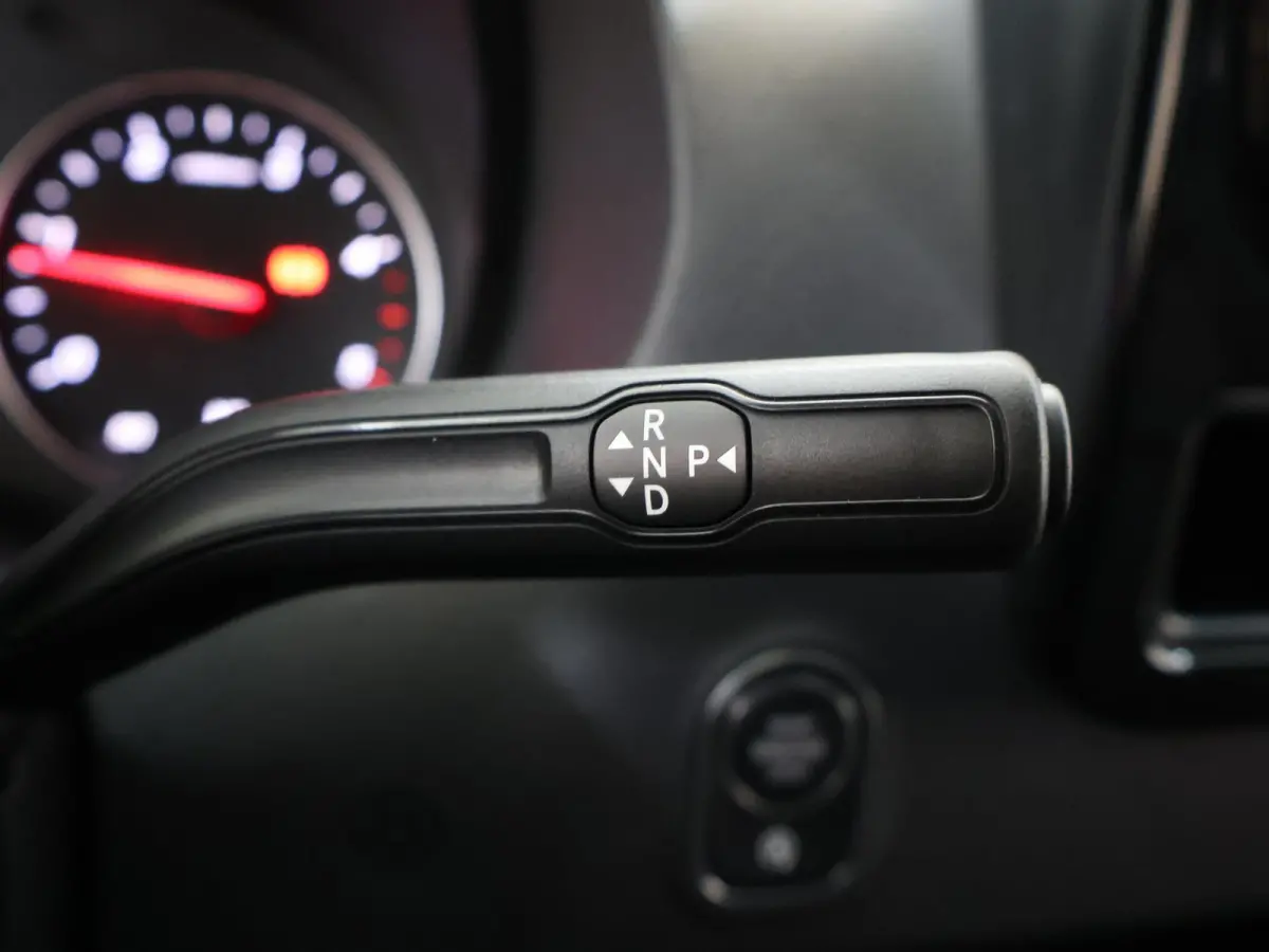 315 CDI | L2 H2 | RWD | Aut. | PRO | BPM VRIJ! | ACHTERUITRIJCAMERA | 3500 KG AHW | DODEHOEKASSISTENT | AIRCO | CRUISE | CARPLAY | ANDROID AUTO | METALLIC | 3-ZITS | MBUX SYSTEEM GROOT