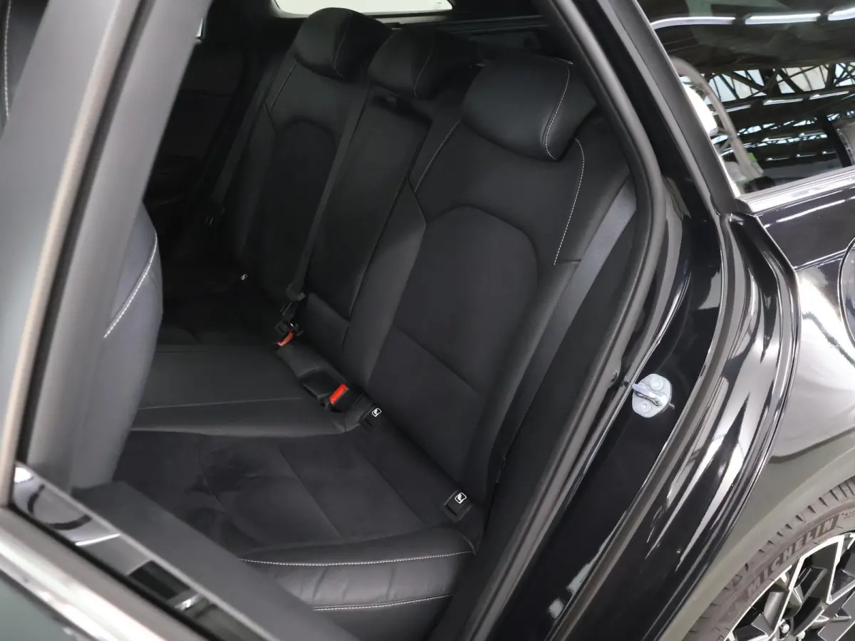 1.5 T-GDi GT-Line | Panoramadak | Matrix LED | Stoel/Stuurverwarming | Keyless Entry/Go | Elek. Achterklep | Apple Carplay/Android Auto |
