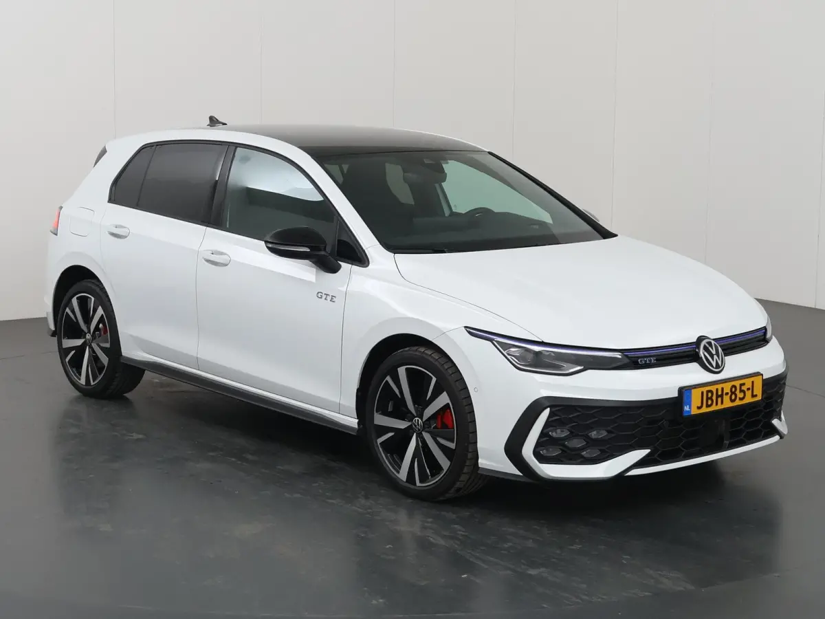 1.5 eHybrid GTE | Matrix LED | HUD | 360° Camera | Stoel/Stuurverwarming | Keyless Entry/Go | Apple Carplay/Android Auto |