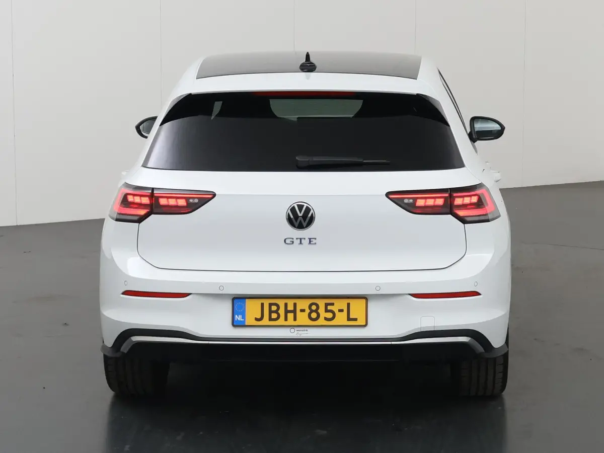 1.5 eHybrid GTE | Matrix LED | HUD | 360° Camera | Stoel/Stuurverwarming | Keyless Entry/Go | Apple Carplay/Android Auto |