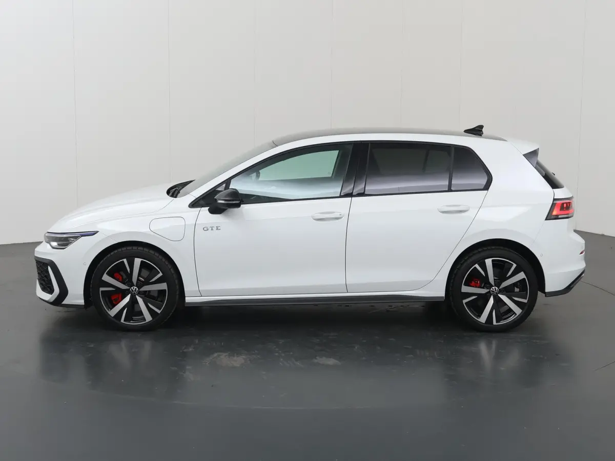 1.5 eHybrid GTE | Matrix LED | HUD | 360° Camera | Stoel/Stuurverwarming | Keyless Entry/Go | Apple Carplay/Android Auto |