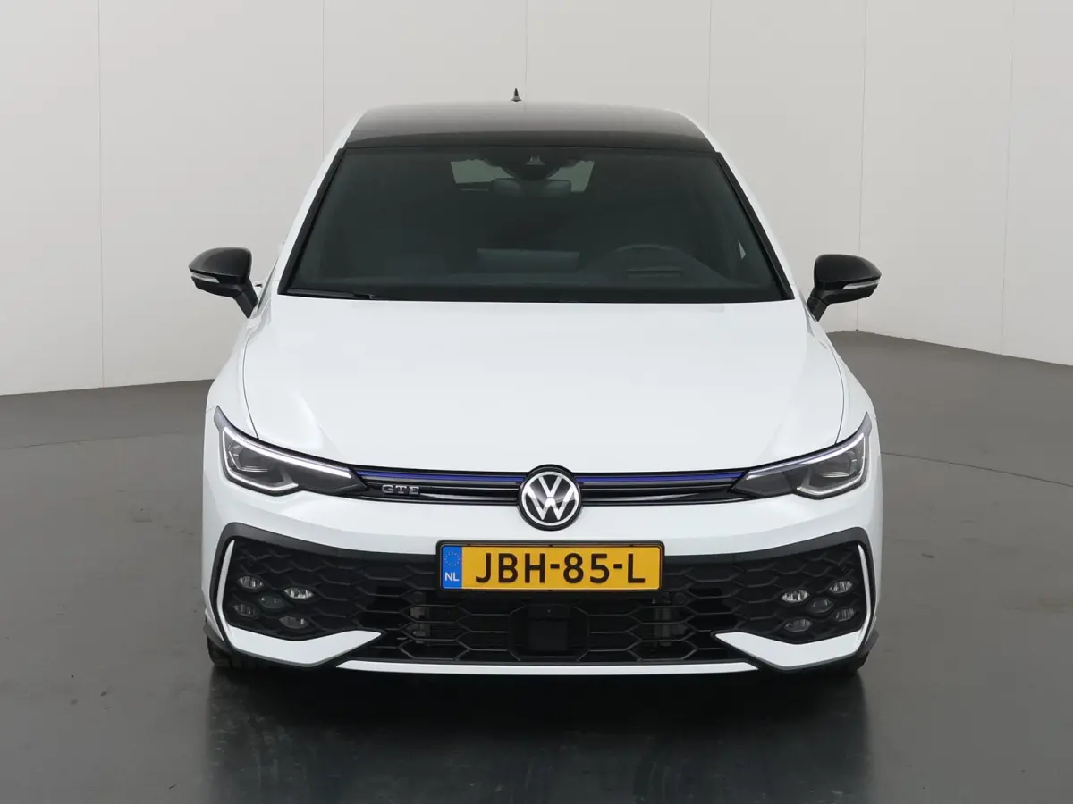 1.5 eHybrid GTE | Matrix LED | HUD | 360° Camera | Stoel/Stuurverwarming | Keyless Entry/Go | Apple Carplay/Android Auto |